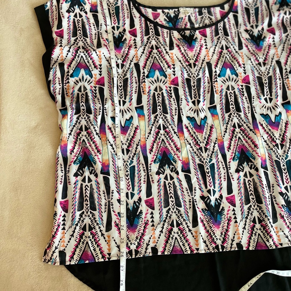 Eyeshadow Scoop Neck Multicolor Blouse - Size 2X - Picture 11 of 13